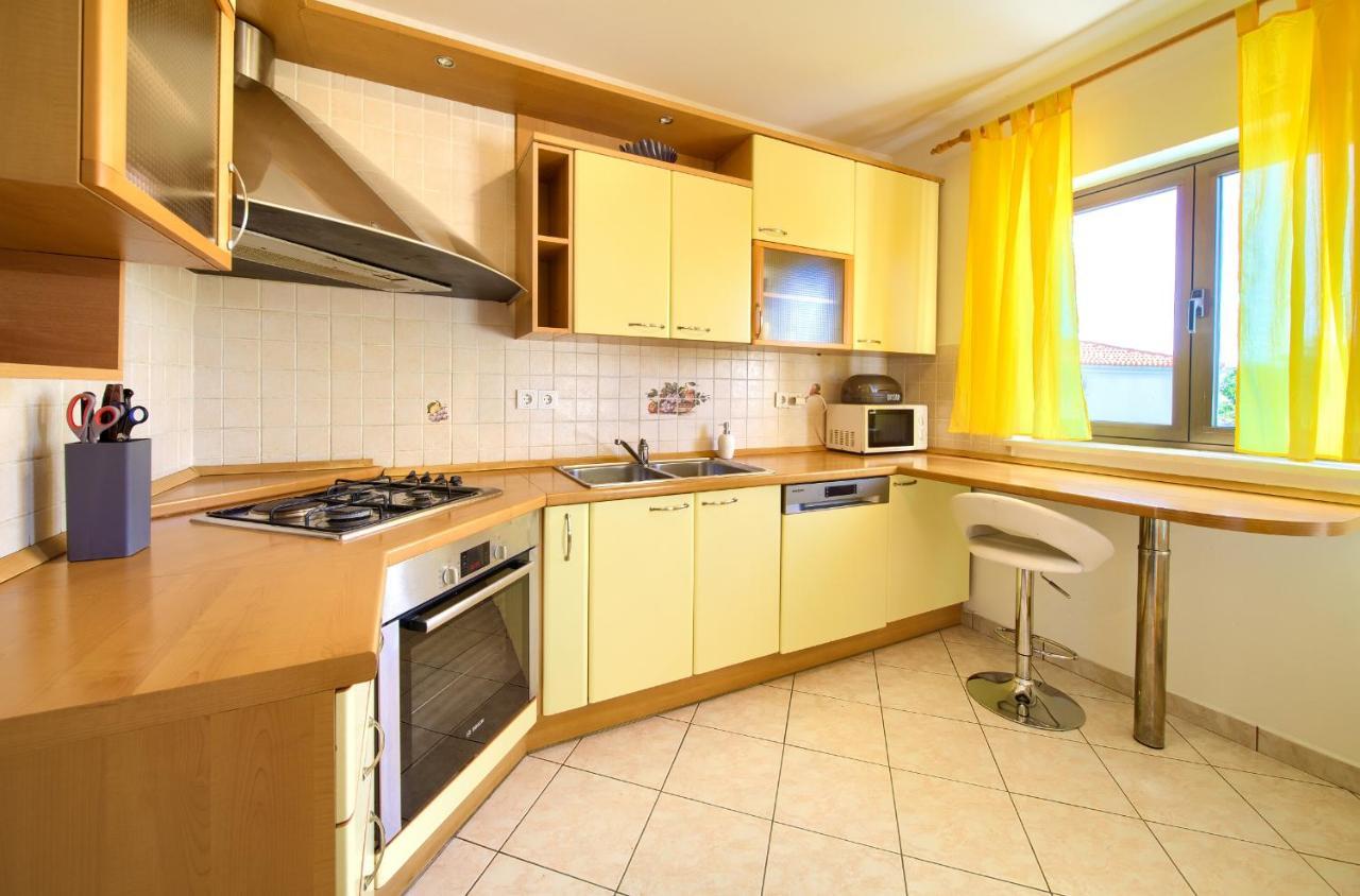 Apartment Lidija Krk Town Esterno foto